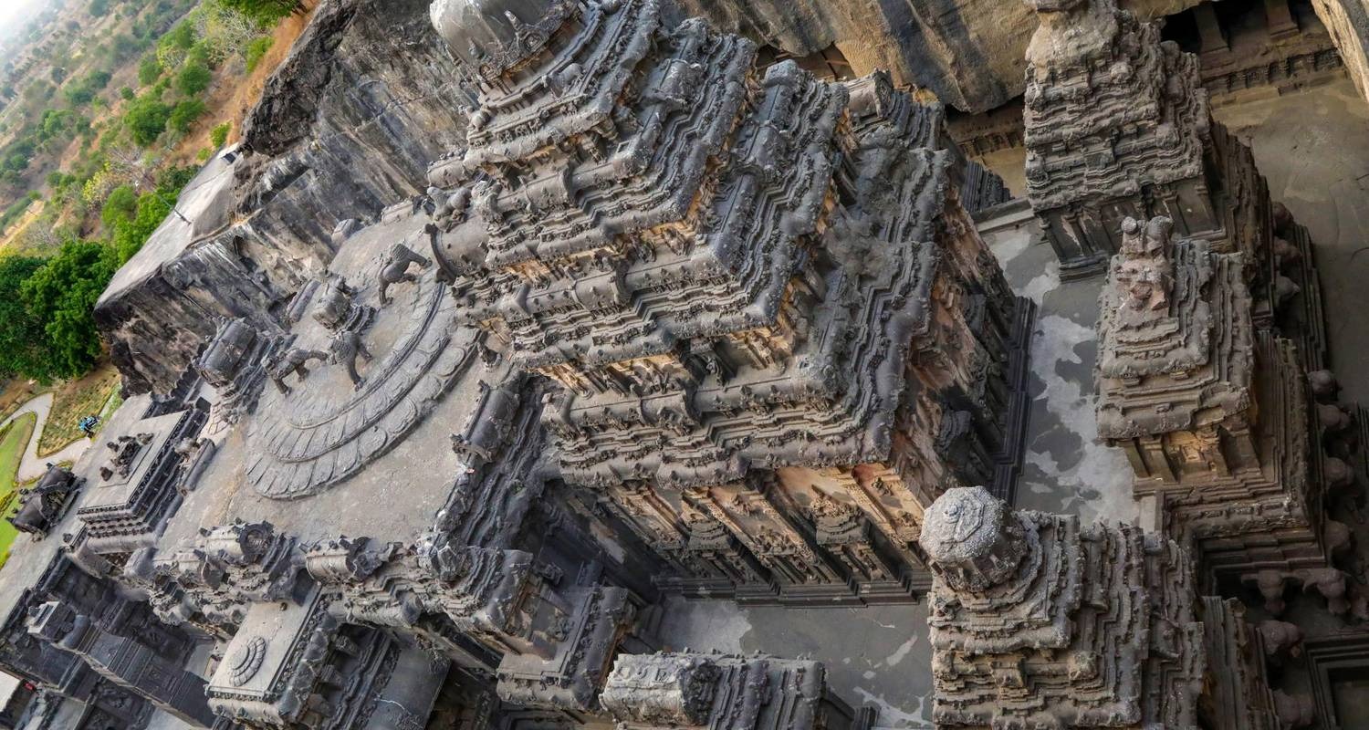 Day 03: Aurangabad – Ellora – Grishneshwar Temple  